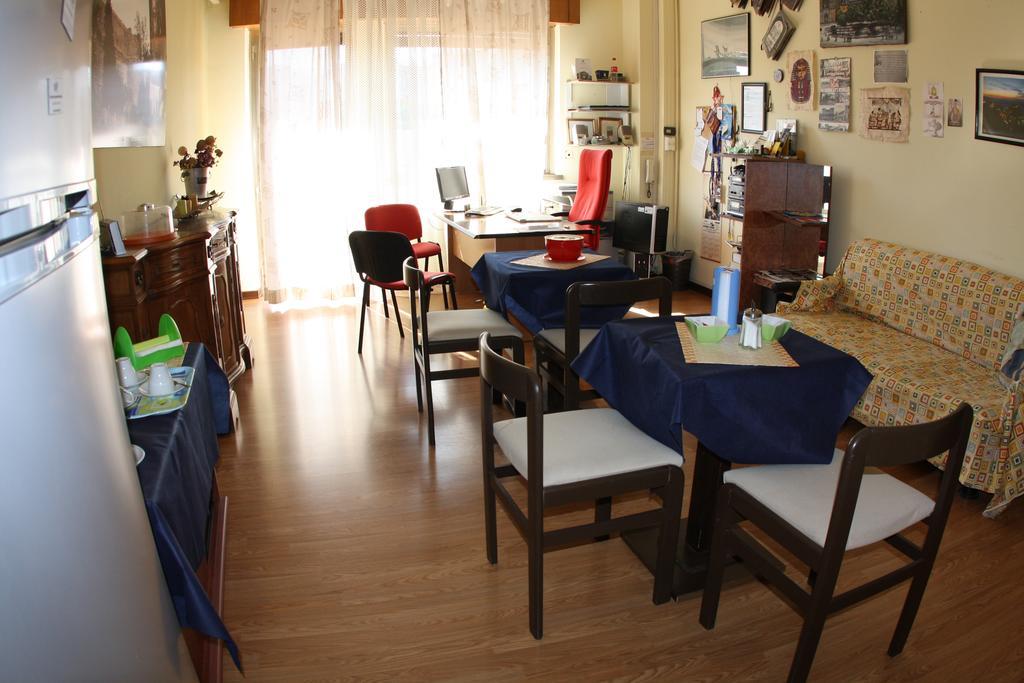 Rooms2Rent Reggio di Calabria Exteriör bild
