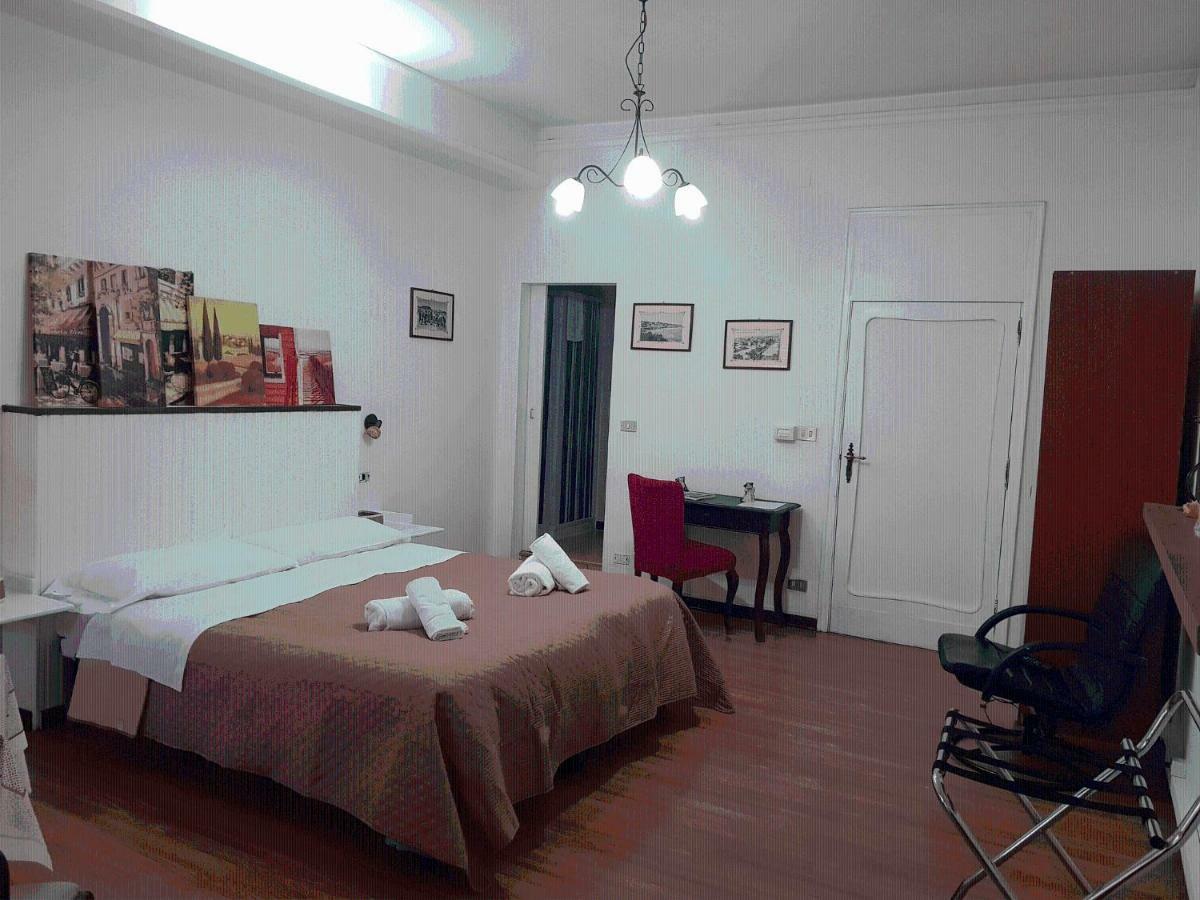 Rooms2Rent Reggio di Calabria Exteriör bild